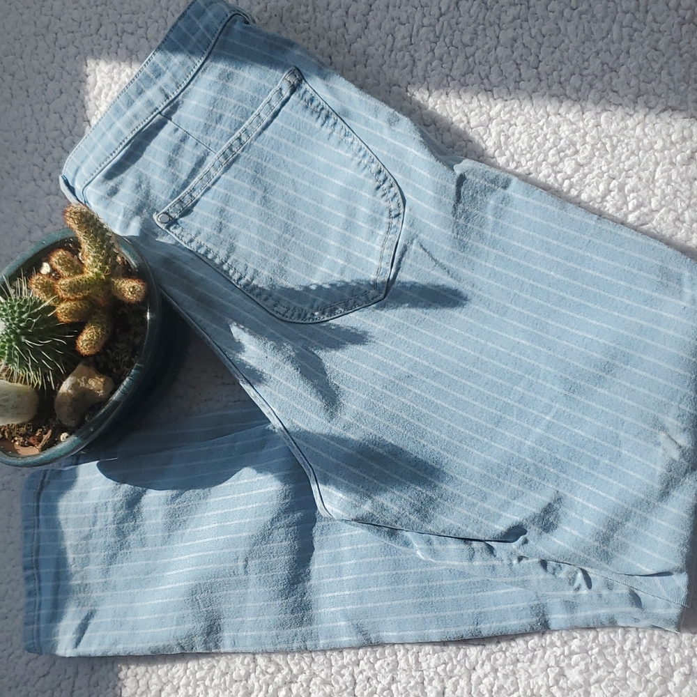 Women's jeans